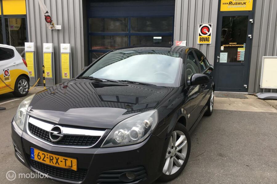 Opel Vectra GTS 1.8-16V Business