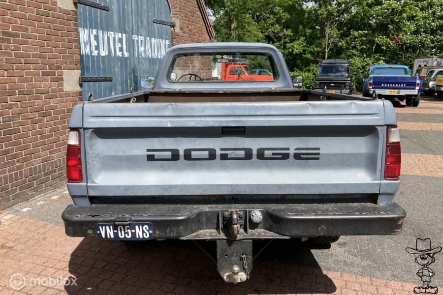 Dodge D200 PICK-UP v8 LPG  (2wd w200) belastingvrij oldtimer