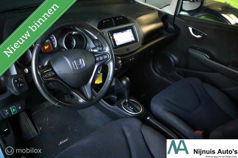 Honda Jazz 1.4 Hybrid Comfort Panoramadak | Cruise | Automaat | Parkeer Sensoren | Airco | Elektrische Spiegels en Ramen | Navigatie | LM-Wielen