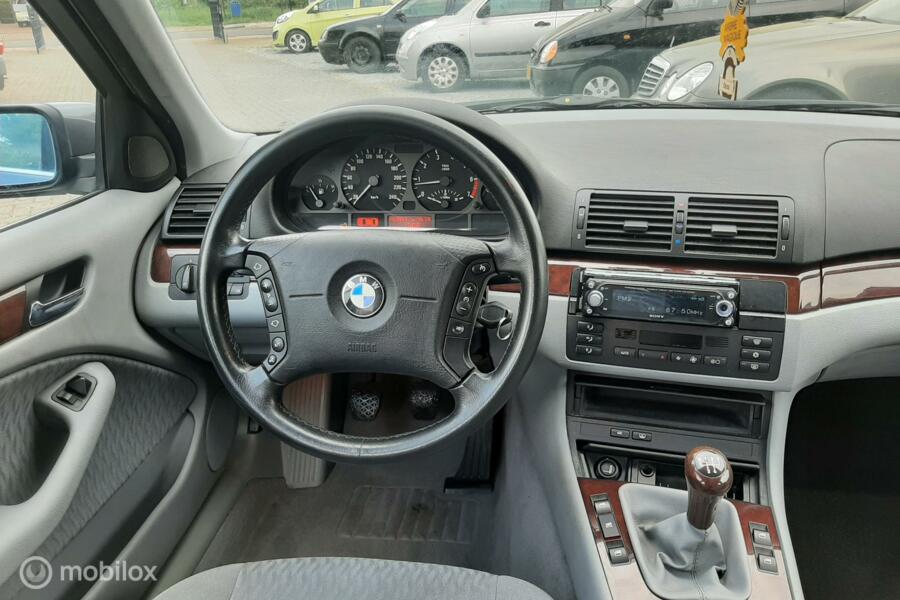 BMW 3-serie 320i Executive/ M Pakket / 6 cilinder
