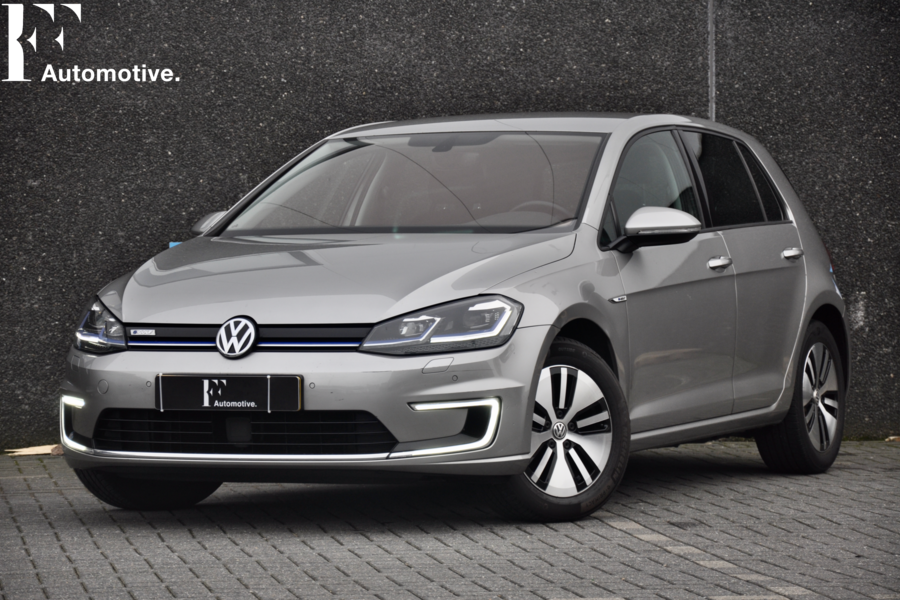 Volkswagen e-Golf | Adaptive cruise control |Apple CarPlay | PDC