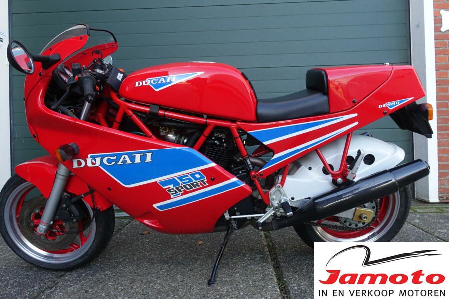 Ducati 750 Sport dal primo proprietario con soli 9200 KM