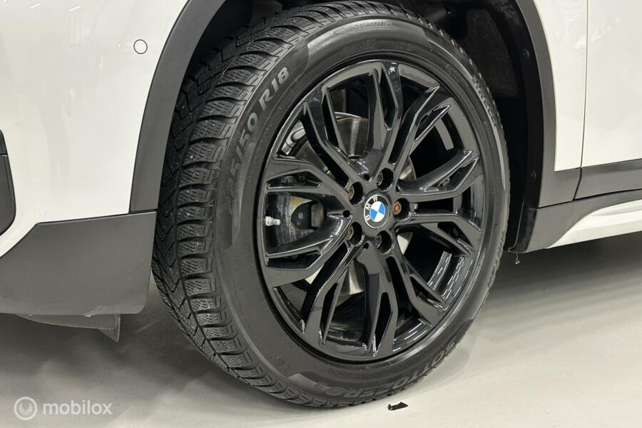 BMW X1 sDrive18i Sportline Leer Hud Navi Prof Trekhaak LED
