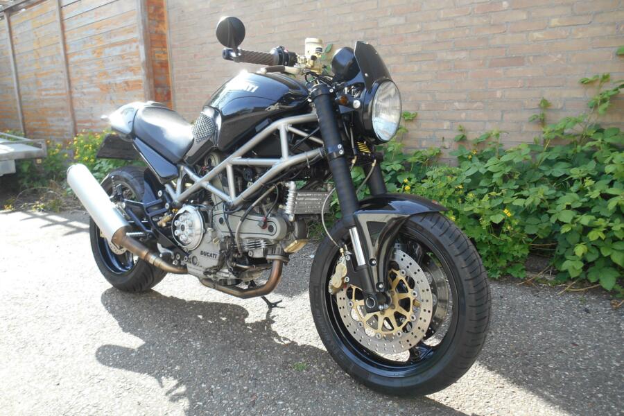 Ducati M1000 Dark i.e. Monster Café-racer 23.140 km!!