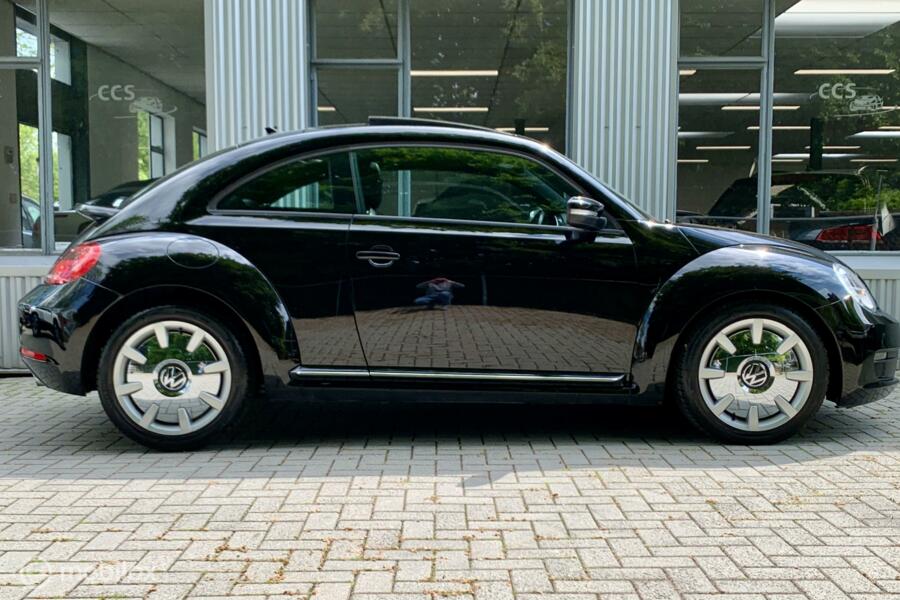 Volkswagen Beetle 2.5 5 Cilinder. AUTOMAAT, LEDER, SCHUIFDAK, STOELVERWARMING.