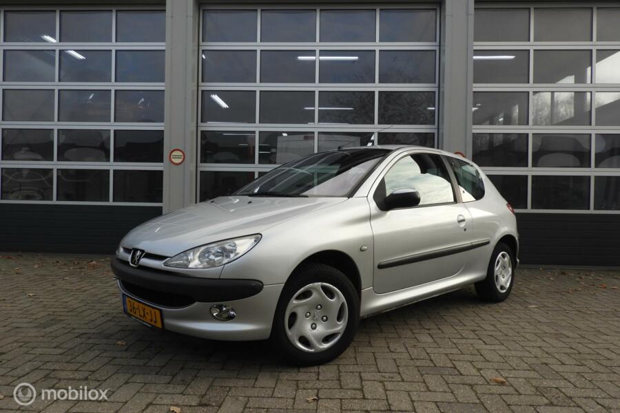 Peugeot 206 1.4 Gentry , airco