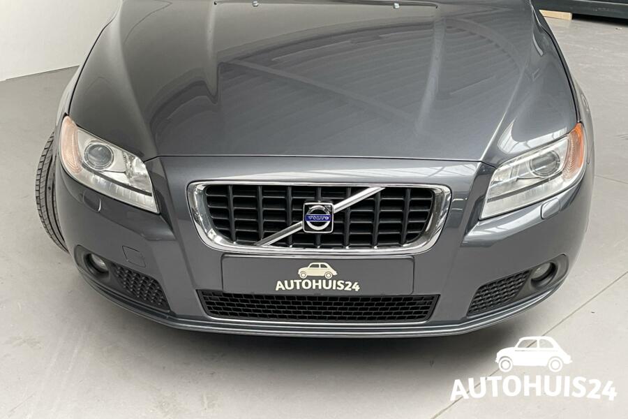 Volvo V70 2.5FT Momentum AUTOMAAT #Verkocht