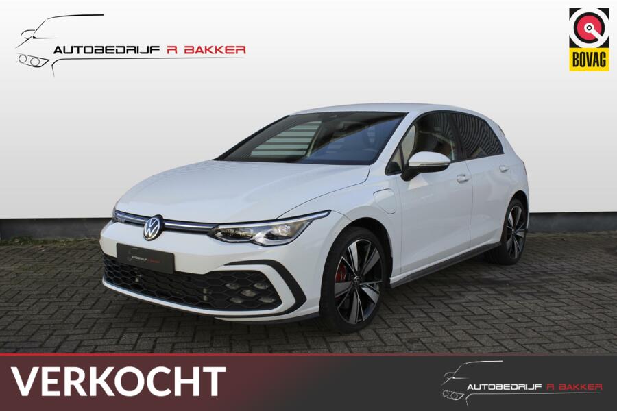Volkswagen Golf 1.4 GTE 245PK // Incl. 12 mnd. BOVAG garantie - Ambiente - App Connect Android Auto & Apple CarPlay - 245PK