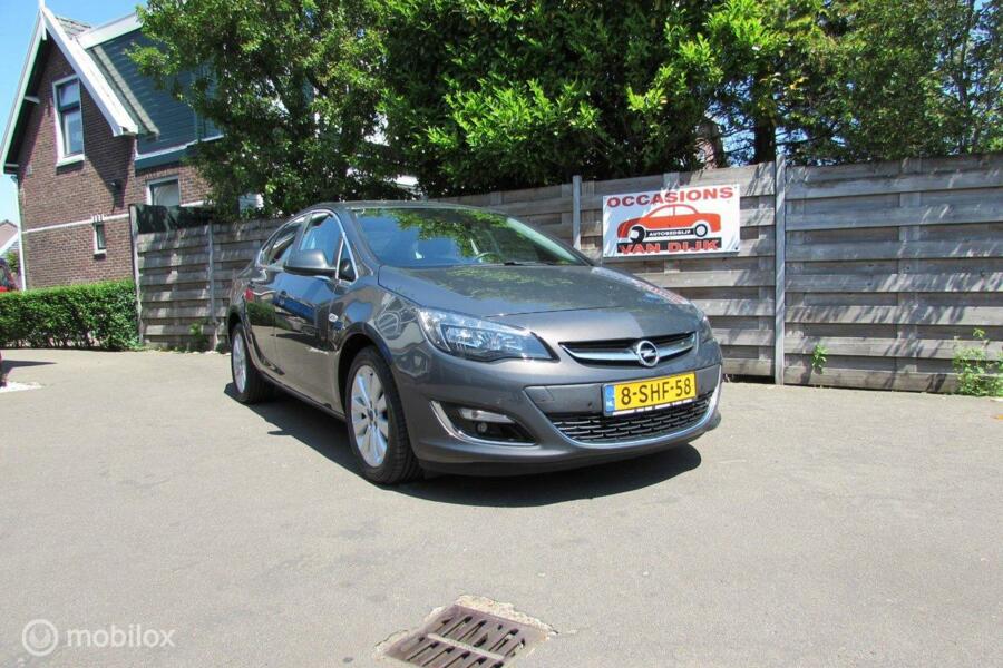 Opel Astra 1.4 Turbo Cosmo Automaat