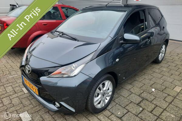 Toyota Aygo 1.0 VVT-i x-play in Nieuwstaat incl. Garantie!