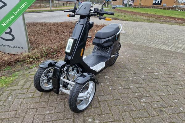 MOVE scooter V28 - 75KM/uur