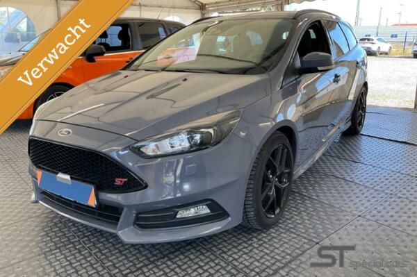 Ford Focus Wagon 2.0 ST