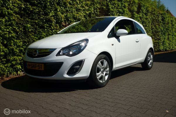 Opel Corsa 1.2-16V Design Edition AUTOMAAT Verkocht.
