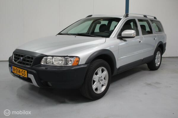 Volvo XC70 2.5 T Momentum AUTOMAAT / YOUNGTIMER