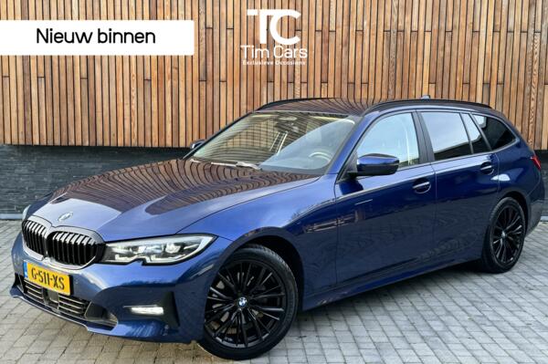 BMW 3-serie Touring 320i High Executive | HiFi | LED | ACC | M-sport velgen | Lederen bekleding | Rondomzicht Camera | Privacy glass | Shadow line