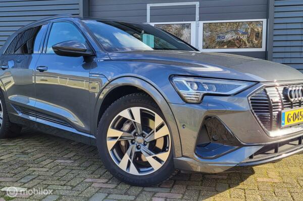 Audi e-tron e-tron 50 quattro Launch edition Black 71 kWh 4% bijtelling
