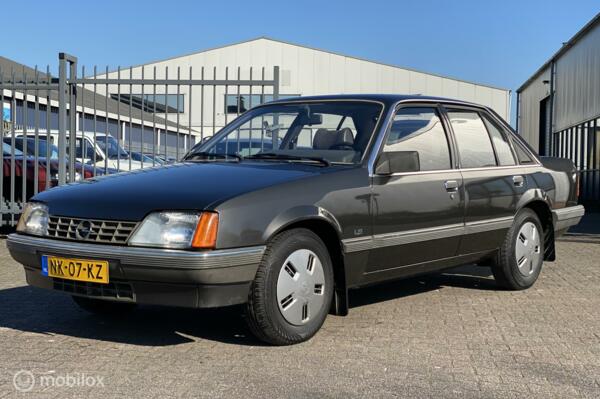 Opel Rekord E2 LS 2.0 S MRB 120,- P/J