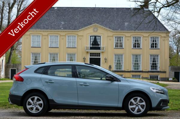 Volvo V40 Cross Country T3 Momentum Automaat Facelift Model