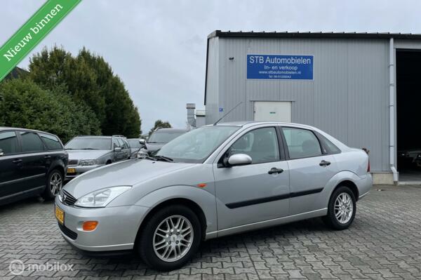 Ford Focus 1.6-16V Ghia, slechts 99.252 km’s, automaat
