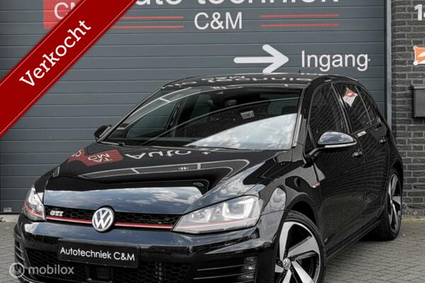 Volkswagen Golf 2.0 TSI GTI PERFORMANCE/DCC/ACC/KEYLES/APPLE