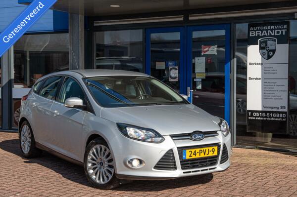 Ford Focus 1.6 EcoBoost FirstEdition|Stoelverw.|ECC|Trekh.|LM17"