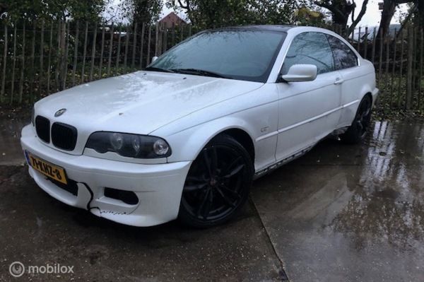 BMW 3-serie 323i Coupe export of project