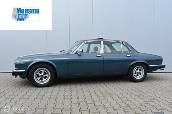 Daimler Double Six 5.3 V12 1981 Blauw | Origineel NL | Wegenbelastingvrij | Zr. Mooi!