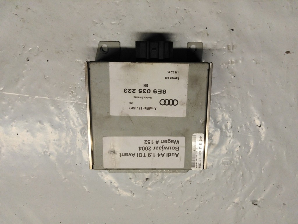 Radio versterker Audi A4 Avant B6 1.9 TDI MT ('01-'04)