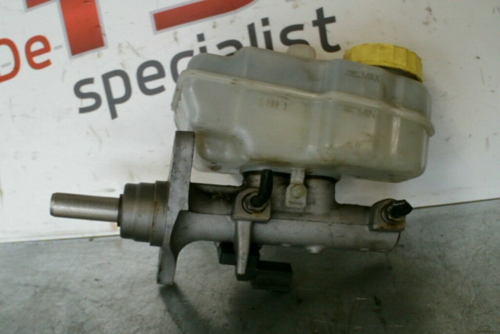 Hoofdremcilinder ​​6R0611301A​ ​​VW Polo 6R ('09-'14)​