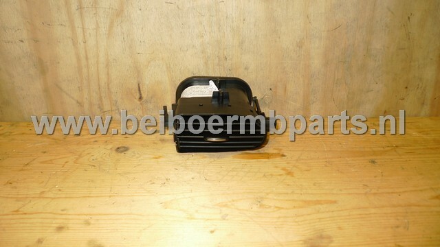Luchtrooster Mercedes 168 in dashbord links o.t.