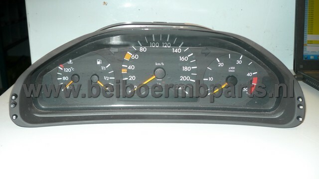 Tellerklok Mercedes 210 E290 turbodiesel A2105406547 367.140