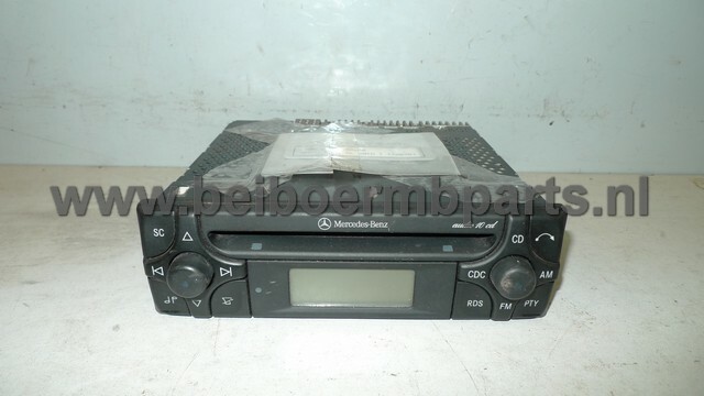 Radio Mercedes 163/168/170 met CD A1708200386