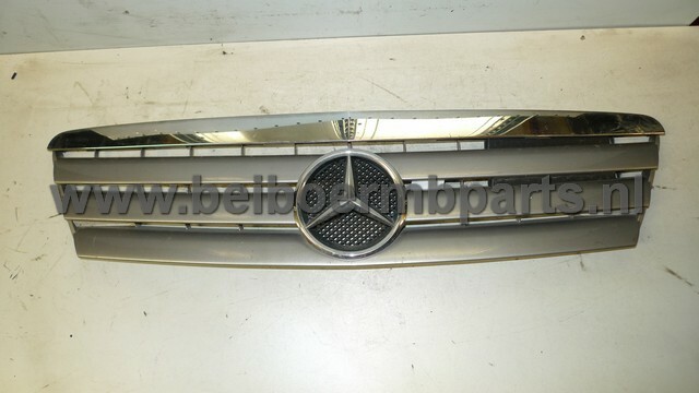 Grille Mercedes 168 zilvergrijs metallic 3 lamellen