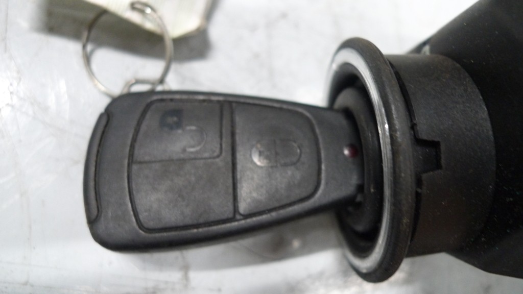 Contactslot Mercedes 202/210 cobi met 1 sleutel