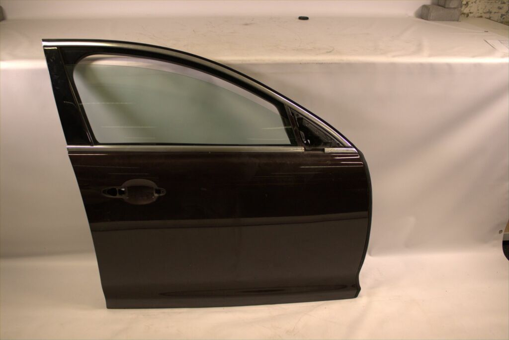 Portier rechtsvoor Jaguar XJ (2010->) C2D1160