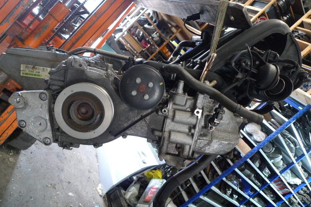 Benzinemotor Mercedes 169 A160 '11 266 920 A2660109800 91265 km schade aan diverse aanbouwdelen zie foto's