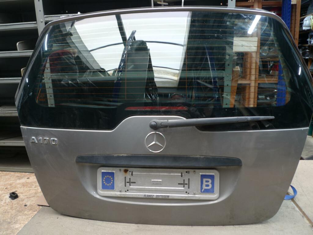Achterklep Mercedes 169 kleur nr 748U komeetgrijs vrij nette klep schoonmaken A1697400005 A1697401105