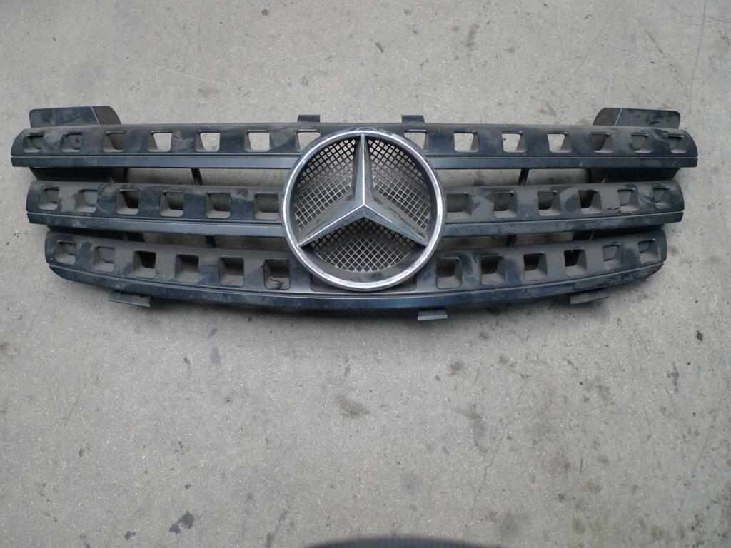 Grille Mercedes 164 in perfecte staat A1648800085 7167