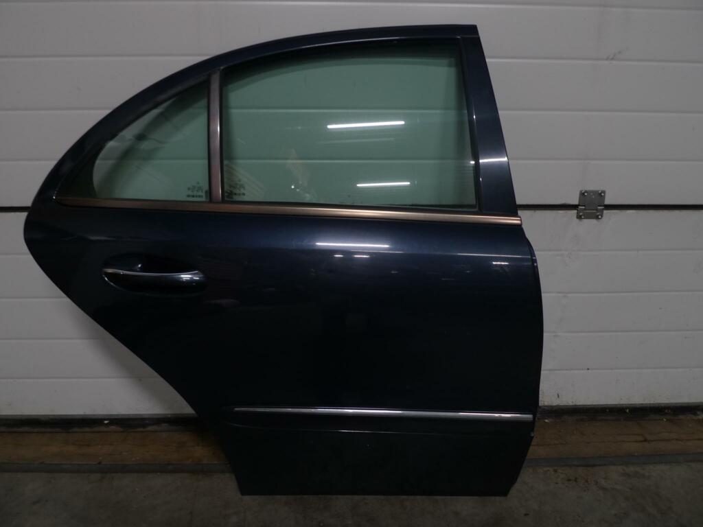 Portier Mercedes 211 r.a. sedan 189U smaragd zwart vrij nette deur groen glas A2117300205 Prijs zonder binnenslot of met + 25
