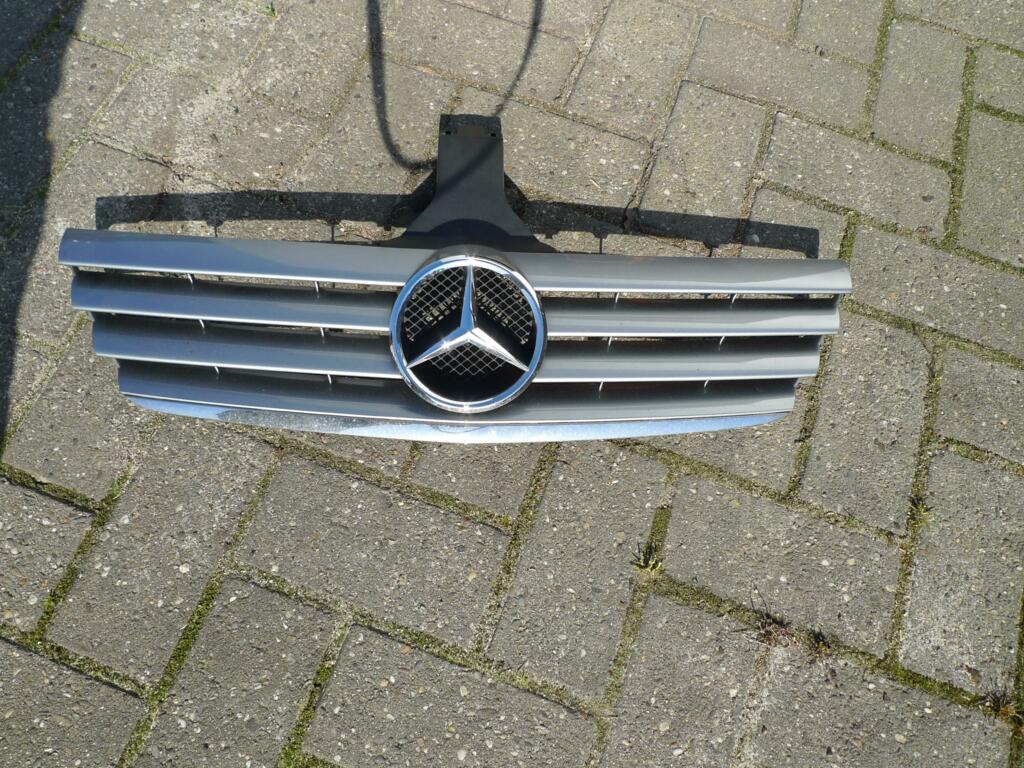 Grille Mercedes 203 sportcoupe