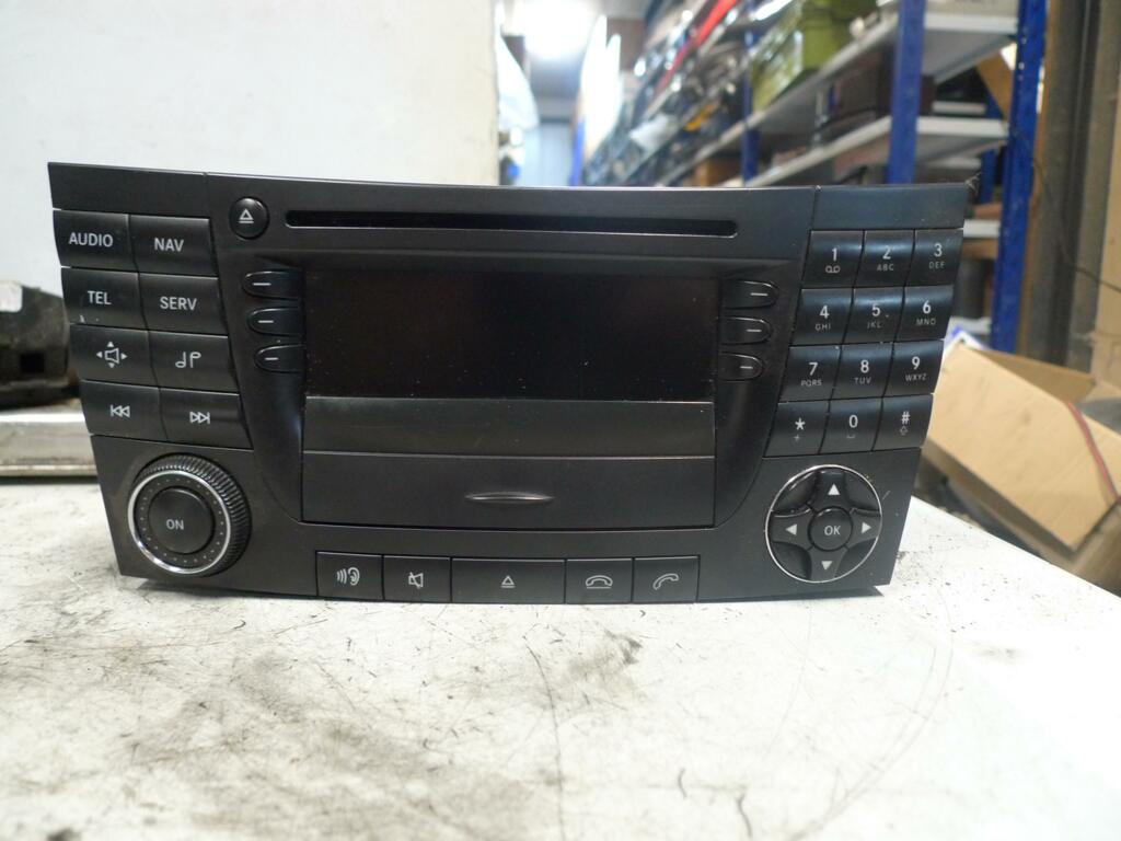 Radio Mercedes 211 audio 50 APS met cd en navigatie