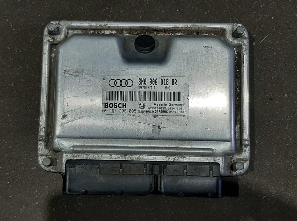 Motor computer ecu regelapparaat AJQ Audi TT 8N0906018A