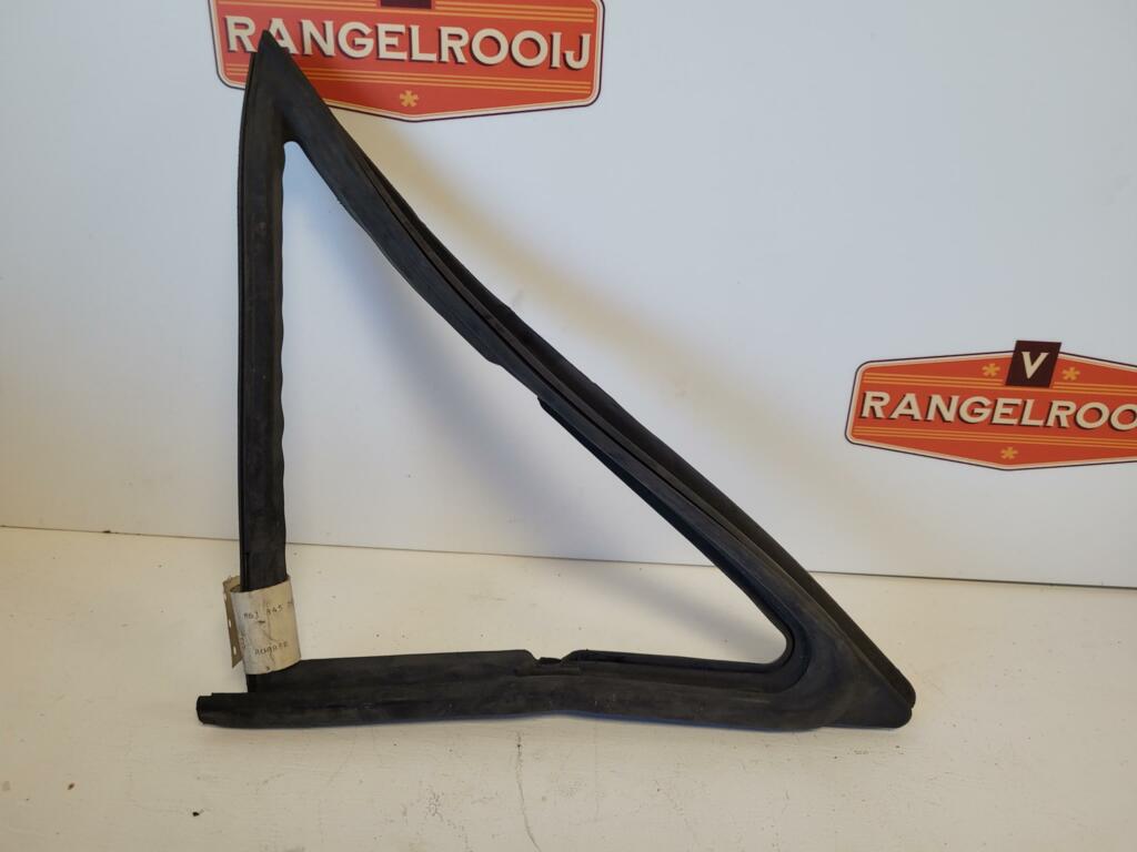 NOS tochtraam rubber linksvoor tbv VW Polo I / Audi 50