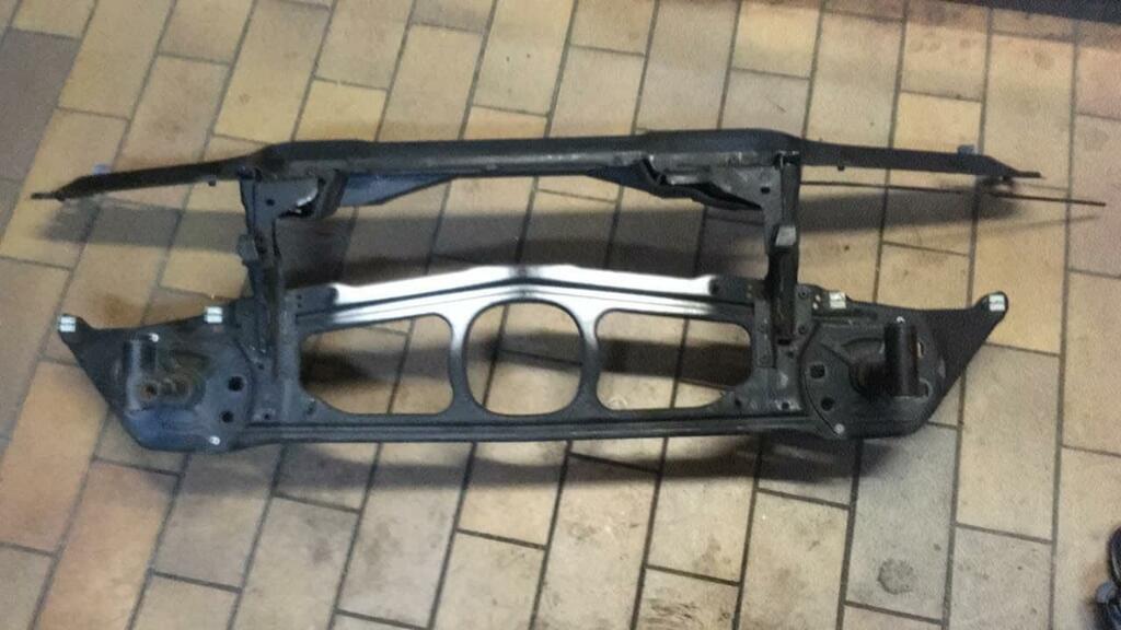 Front BMW 3 serie E46 51717111691