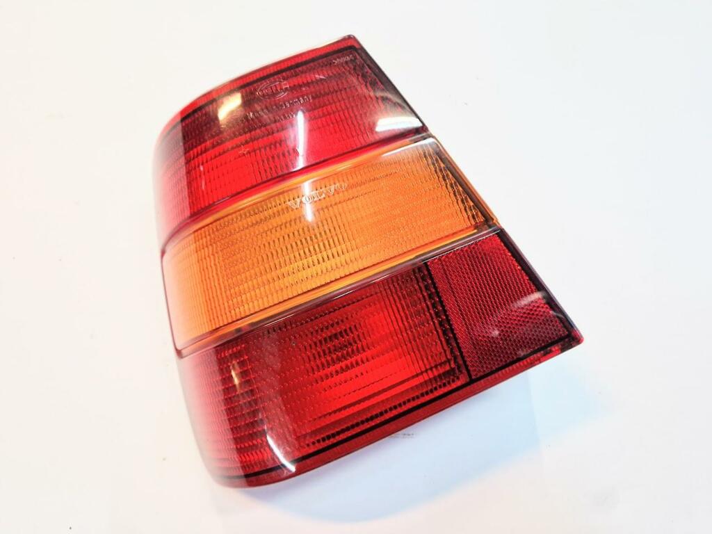 Achterlicht linksbuiten Volvo 940 2.3i GL ('90-'98) 3534083