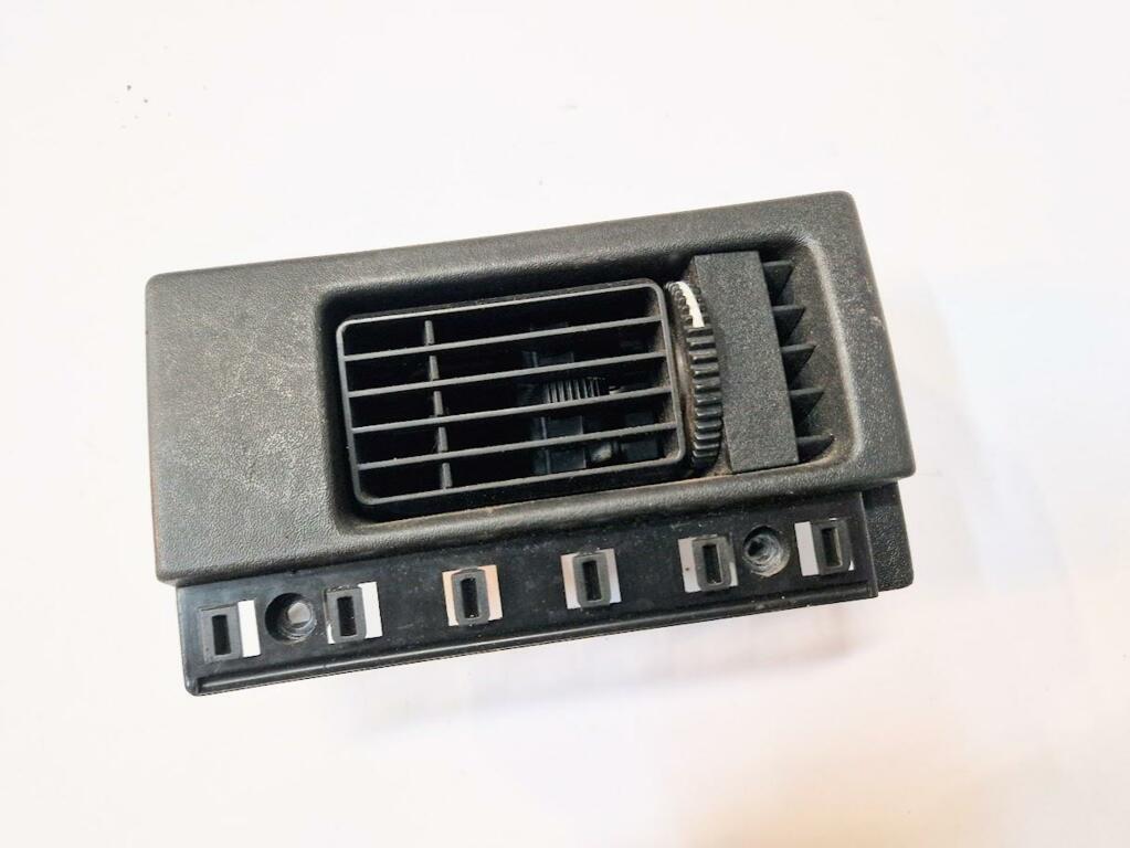 Luchtrooster dashboard Volvo 242 244 245 1234535