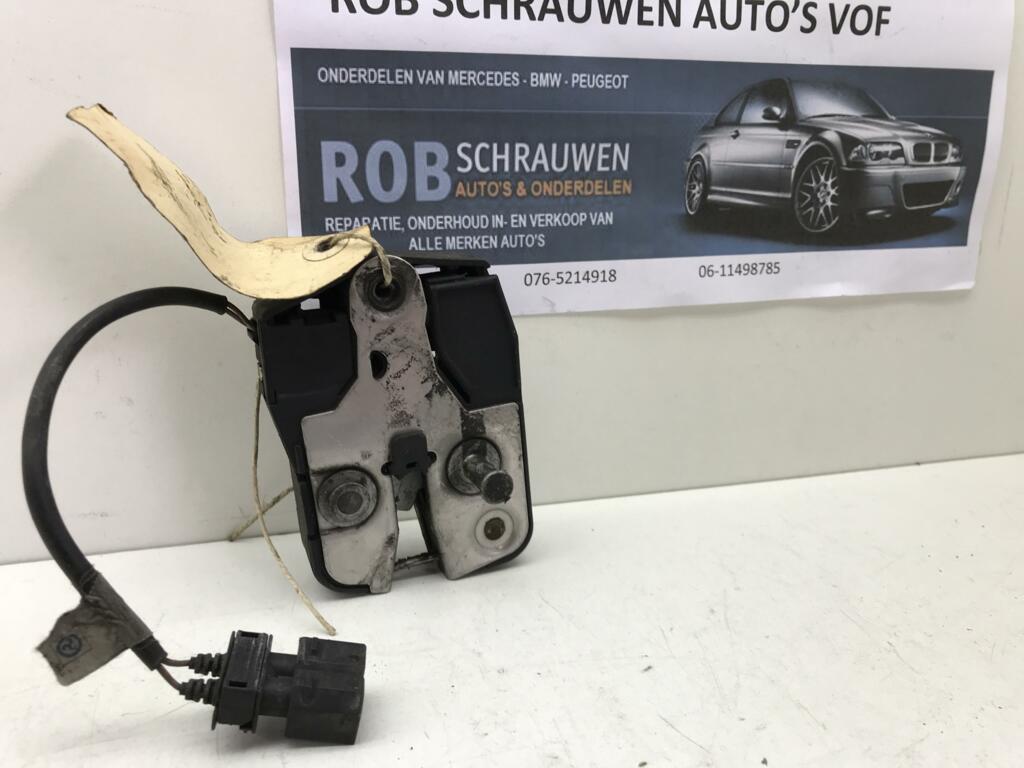 Motorkapslot rechtsvoor BMW 8-serie E31 ('90-99) 51231970592
